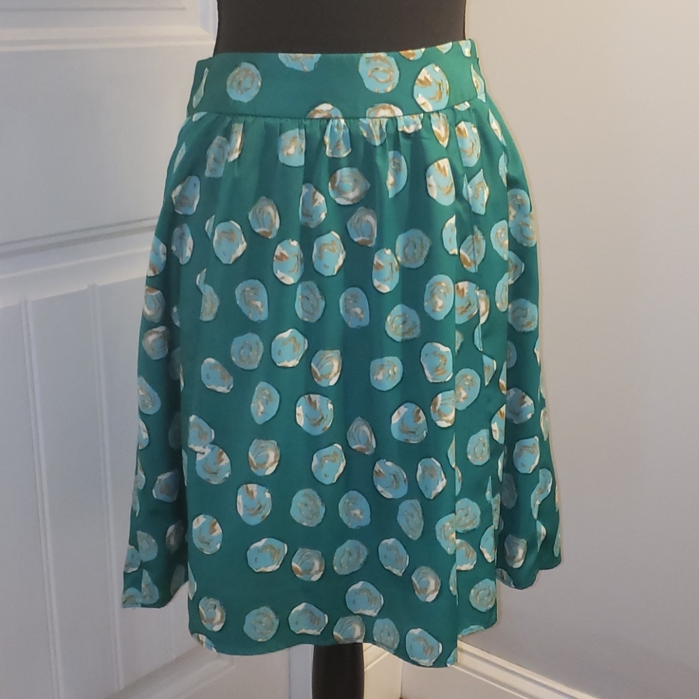 💚 Like New Knee Length Green Floral Skirt (0018)